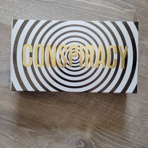 Conspiracy pallette